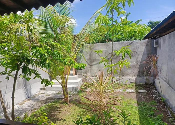 Guest house Lalupa Joglo 2*