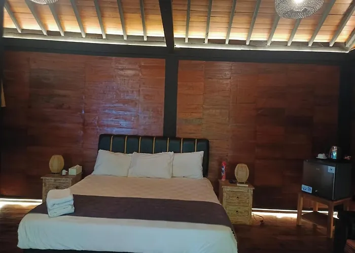 Guest house Lalupa Joglo